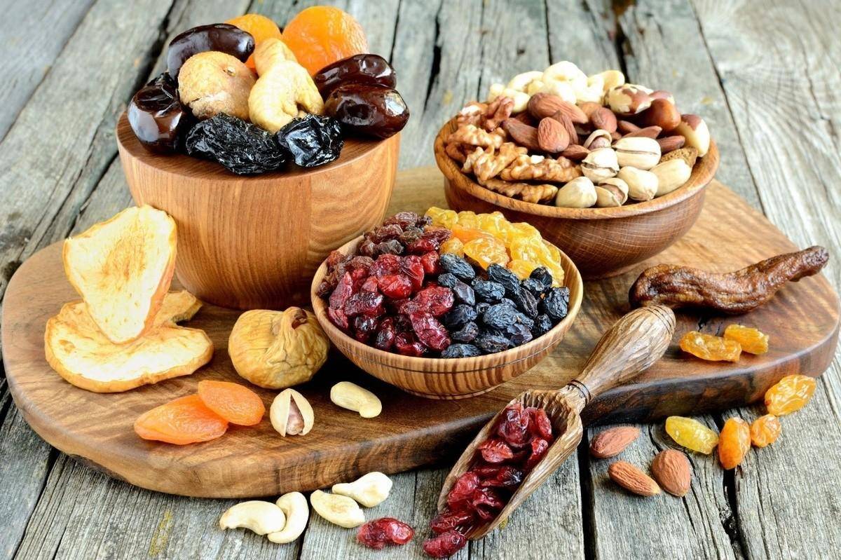 Диетолог рассказала об опасности сухофруктов