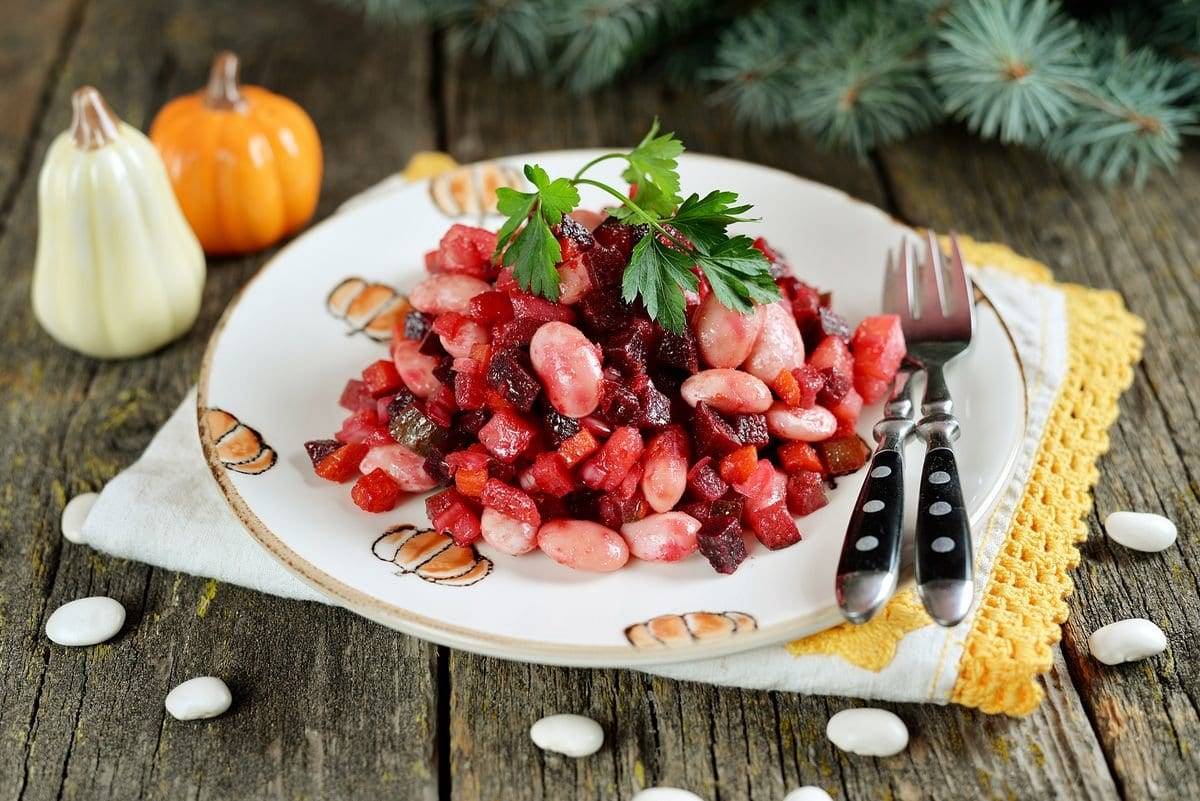 Классическая кухня: готовим оригинальный винегрет с секретными ингредиентами
