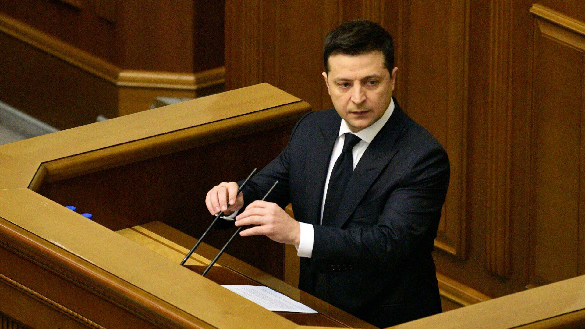 Бывший депутат назвал истинную причину конфликта Зеленского и Ахметова