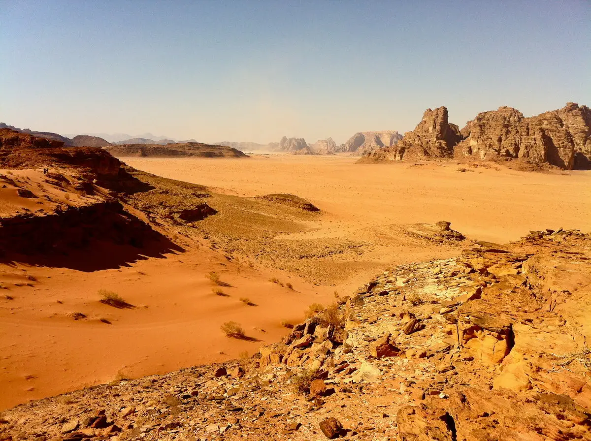 Марсоход наткнулся на обломки НЛО на Красной планете