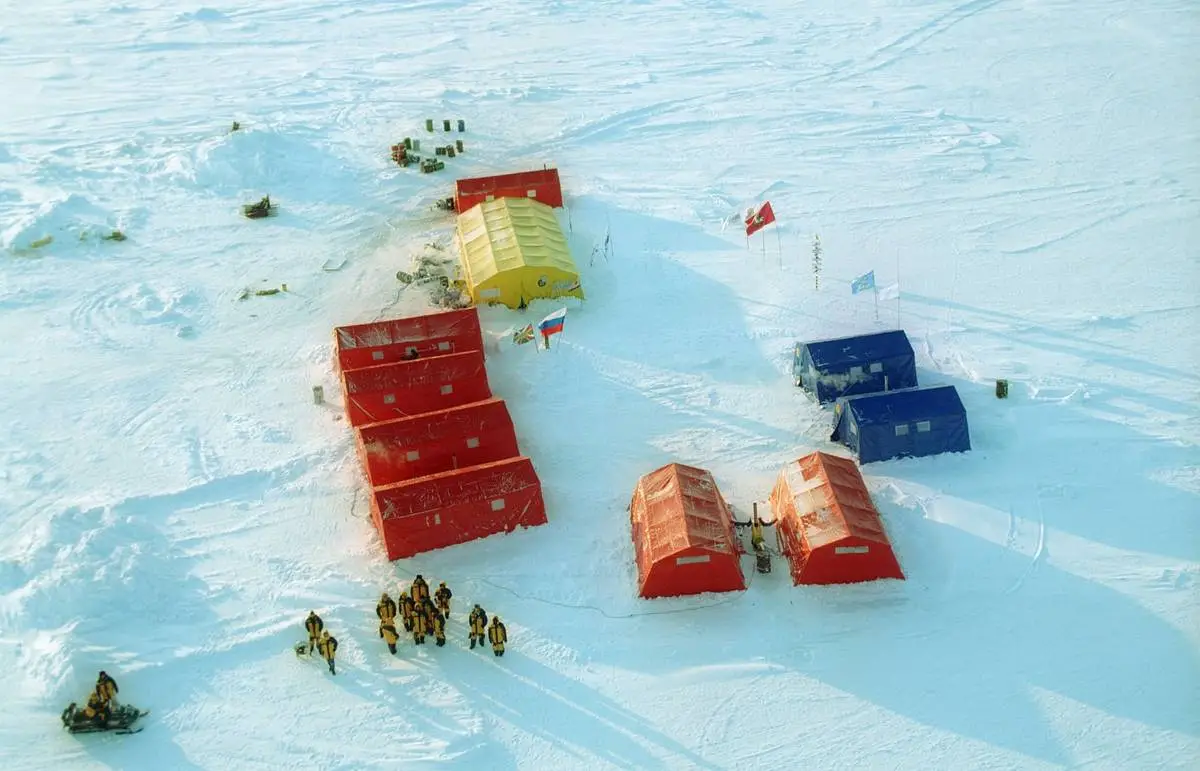 «Ледостойкая самодвижущаяся платформа»: в России заявили о создании уникальной научной базы в Арктике