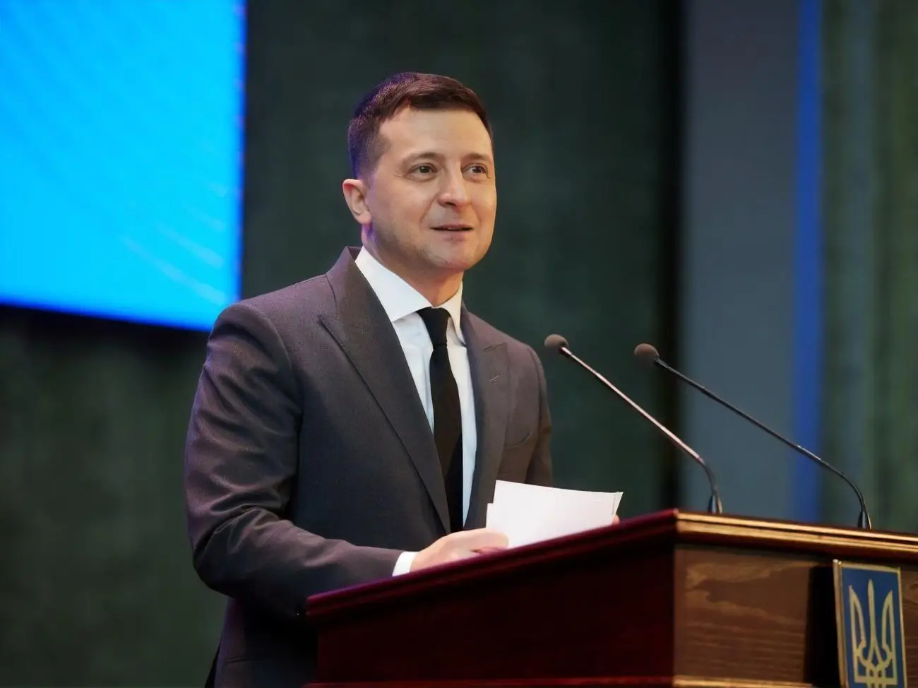 «То миллиард деревьев посадит, то аэропорты строит»: Азаров рассказал об иллюзиях Зеленского