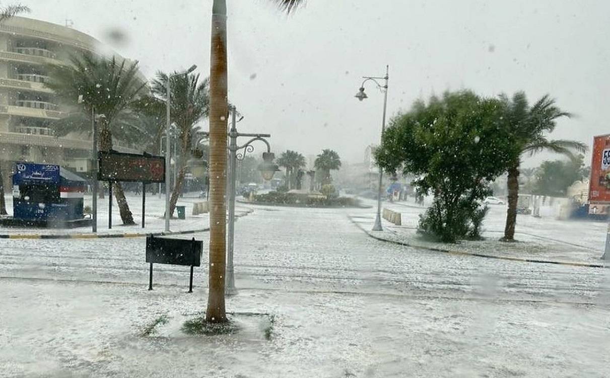 1 января на курортную Хургаду обрушились град и снег