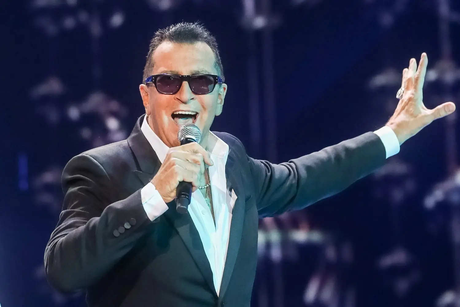 «И вспомнил Александра Градского»: Буйнов упал с лестницы и получил перелом