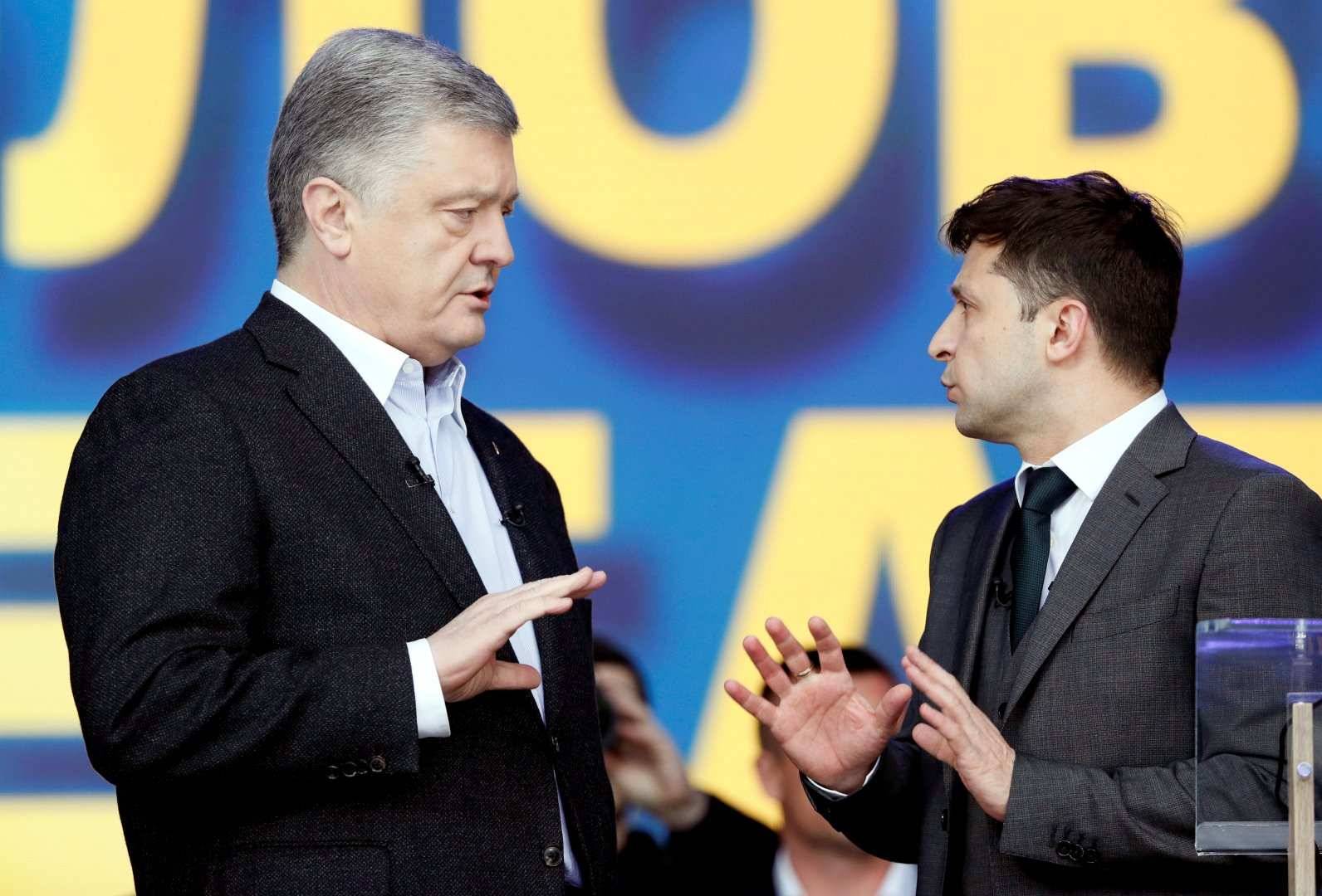 Зеленский, Порошенко, Медведчук в лидерах: социологи назвали самых популярных политиков Украины 2021 года