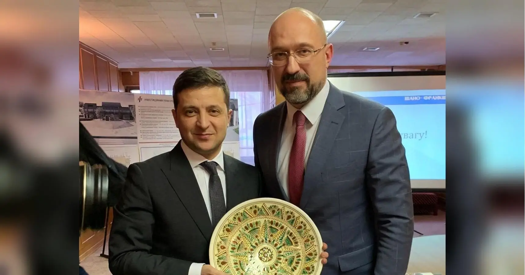 «Чичиков и Манилов вместе взятые»: Азаров прокомментировал выступление Зеленского и Шмыгаля