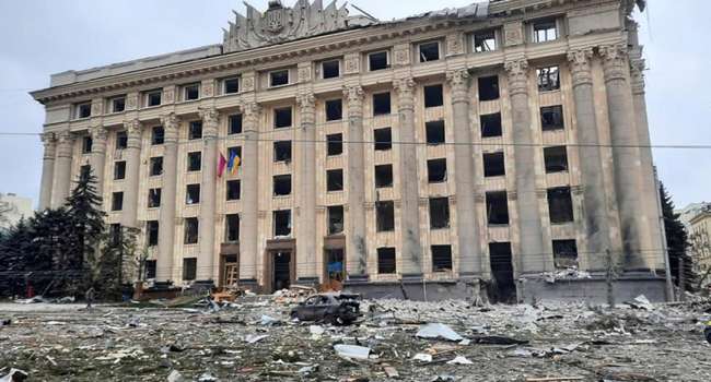 Рашистские оккупанты бомбят центр Харькова, уже пять человек убиты, семь ранены