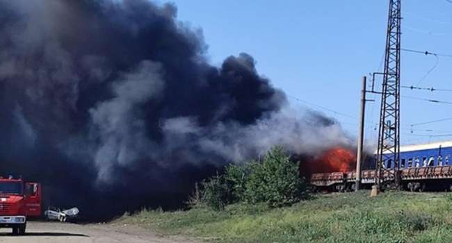 Иностранные журналисты считают, что атаки на железнодорожную систему Украины могут быть военными преступлениями