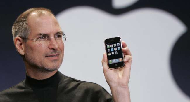 На аукционе в США самый первый «раритетный» iPhone продали за 35,5 тысяч долларов