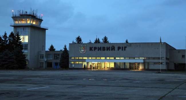 Россияне ракетным ударом разрушили аэропорт в Кривом Роге
