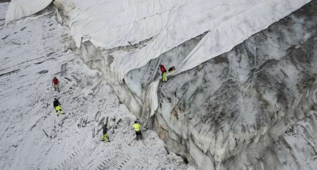 Исследование: волна жары привела к беспрецедентному таянию швейцарских ледников