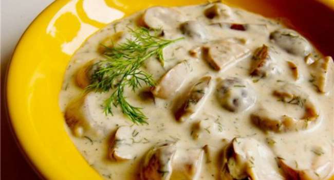 Идеальные жареные белые грибы в сливочном соусе. Рецепт дня