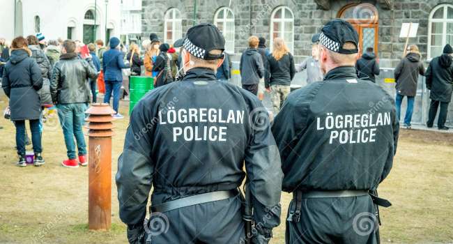 Полиция Исландии арестовала четырех молодых человек за планирование теракта