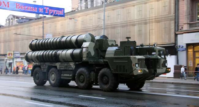 У РФ потихоньку начинают заканчиваться боеприпасы, в ход идут устаревшие С-300, многие из которых уже пришли в непригодность