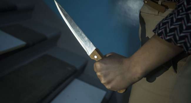 В Черкасской области суд вынес приговор женщине, которая порезала ножом собственную мать-пенсионерку