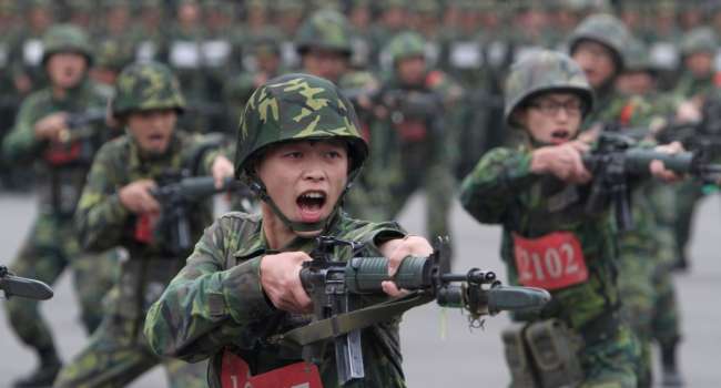 Штаты перебрасывают на Тайвань оружие в очень больших количествах, что злит Китай
