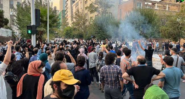 Протесты в Иране продолжаются, становясь настоящей угрозой для Тегерана