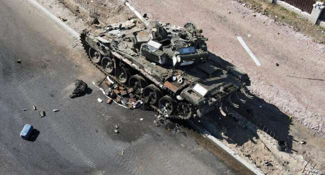 За последние сутки РФ утратила 44 танка - это рекордное количество уничтоженных российских танков в течение суток с 27 февраля
