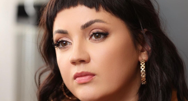 «Вы что не можете подстричься нормально?»: фанатам Оли Цыбульской не понравилась ее новая прическа