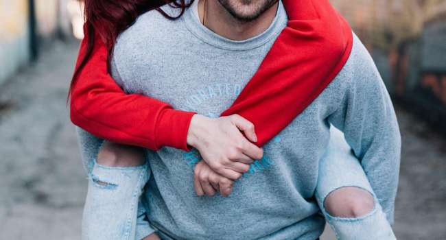 Як обрати ідеальний чоловічий світшот на холодні місяці